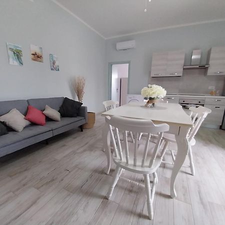 Apartamento Domo Deledda Posada  Exterior foto