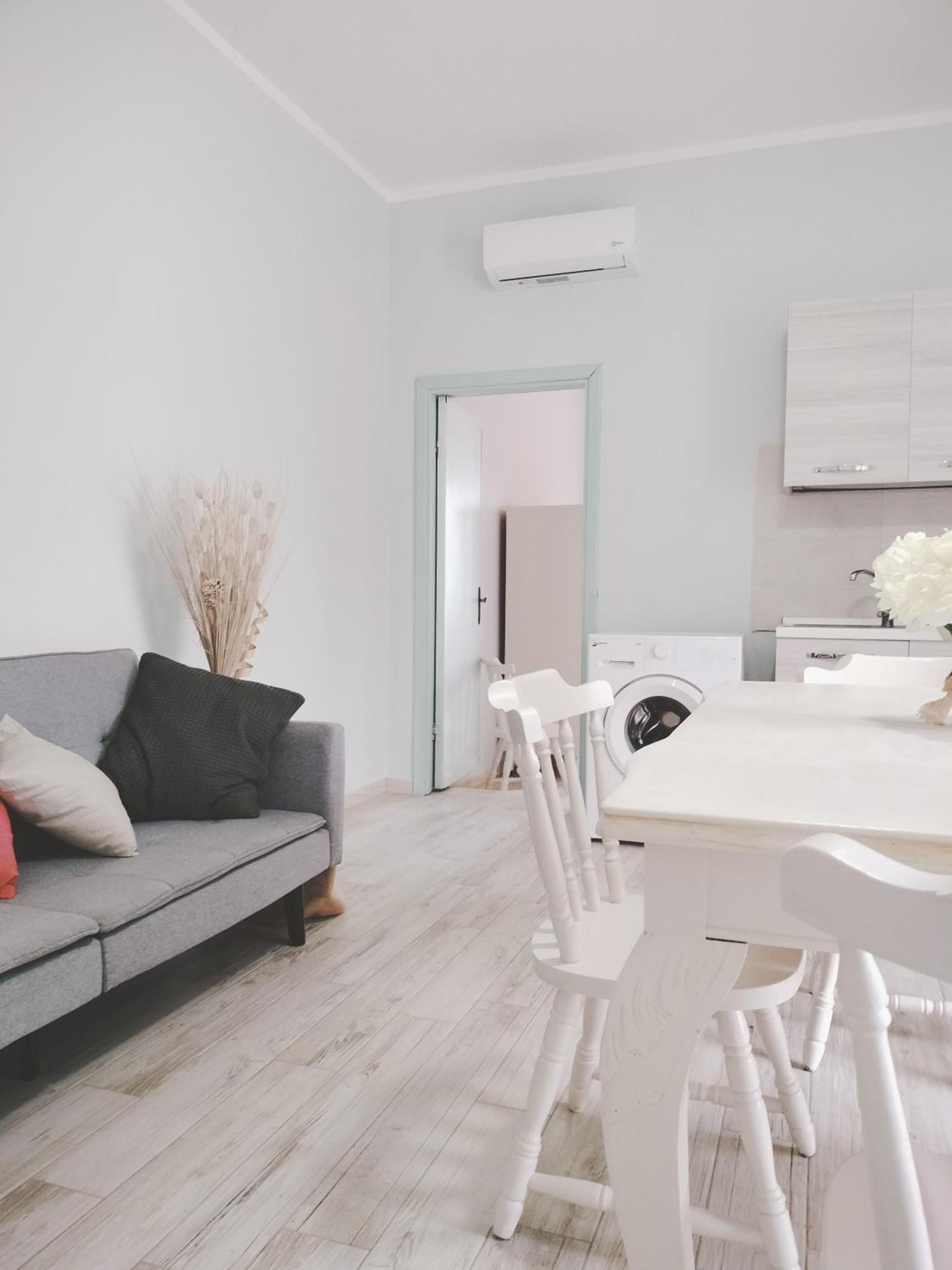 Apartamento Domo Deledda Posada  Exterior foto